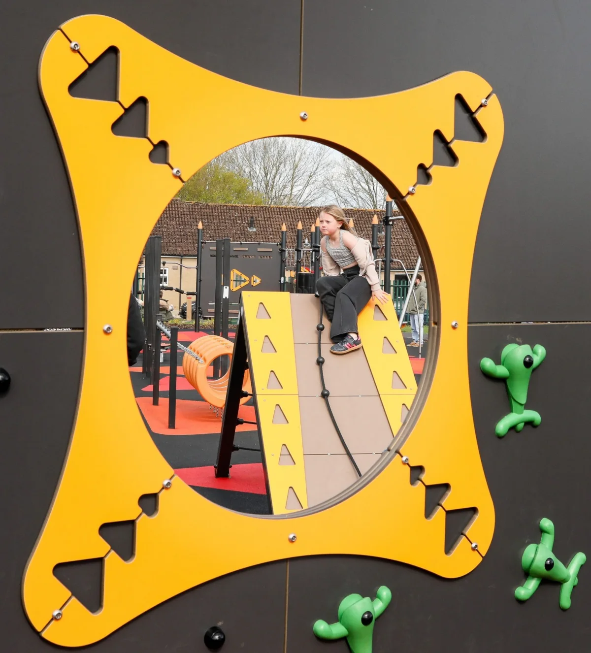 Athlete on the ACTI'Ninja Trail equipment at the Calne launch